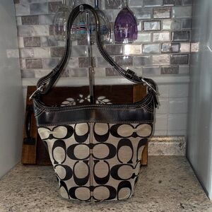 GUC Coach Black and Gray Signature Shoulder Bag